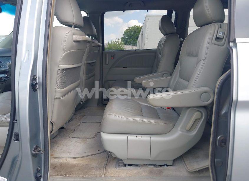 Photo 8 of 2005 Honda Odyssey EX-L (VIN 5FNRL38765B103871)