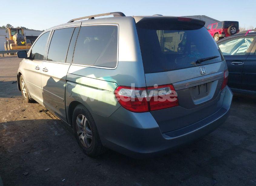 Photo 3 of 2005 Honda Odyssey EX-L (VIN 5FNRL38765B128382)