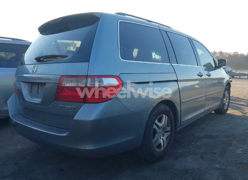 Photo 4 of 2005 Honda Odyssey EX-L (VIN 5FNRL38765B128382)