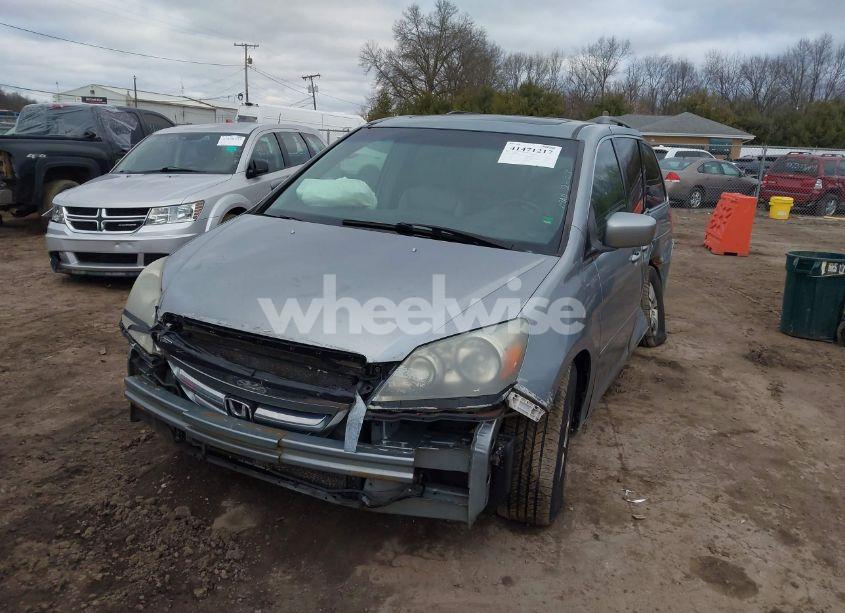 Photo 2 of 2006 Honda Odyssey EX-L (VIN 5FNRL38766B002458)