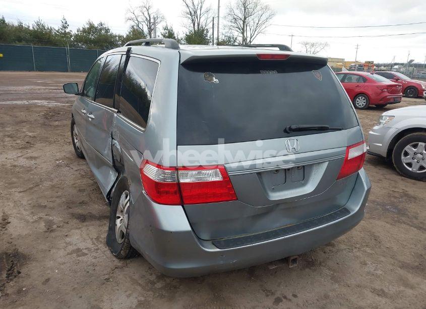 Photo 3 of 2006 Honda Odyssey EX-L (VIN 5FNRL38766B002458)