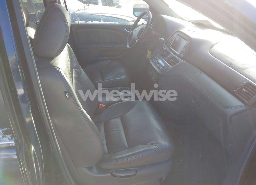 Photo 5 of 2006 Honda Odyssey EX-L (VIN 5FNRL38766B097197)