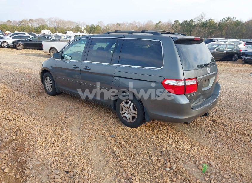 Photo 3 of 2007 Honda Odyssey EX-L (VIN 5FNRL38767B052942)