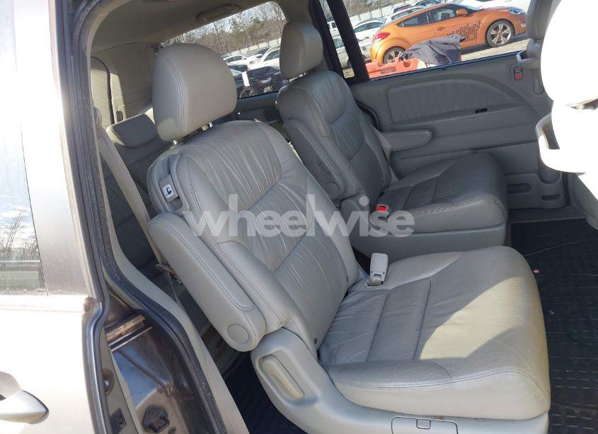 Photo 8 of 2007 Honda Odyssey EX-L (VIN 5FNRL38767B052942)