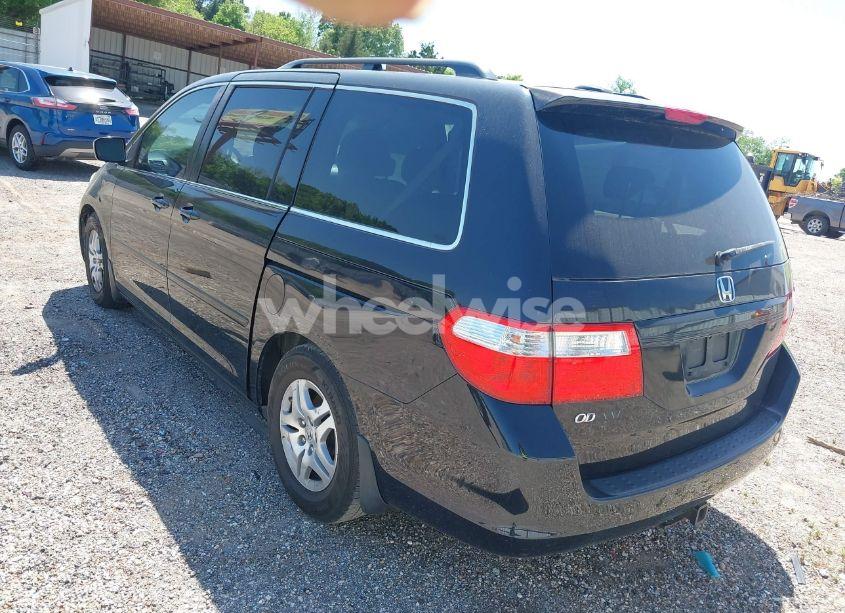Photo 3 of 2007 Honda Odyssey EX-L (VIN 5FNRL38767B134735)