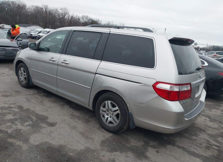 Photo 3 of 2007 Honda Odyssey EX-L (VIN 5FNRL38767B416843)