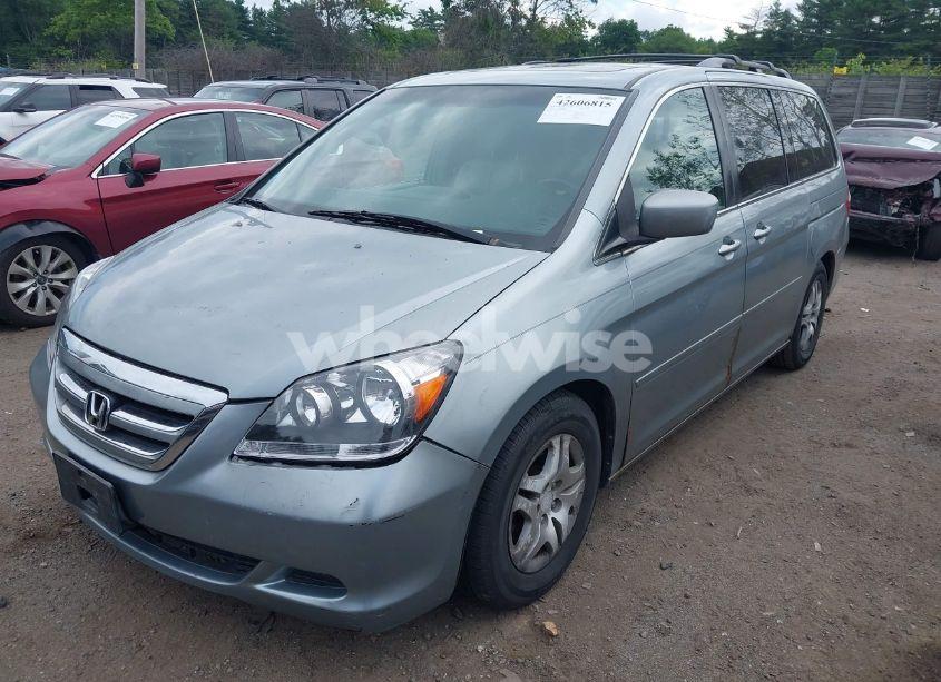 Photo 2 of 2006 Honda Odyssey EX-L (VIN 5FNRL38776B050308)