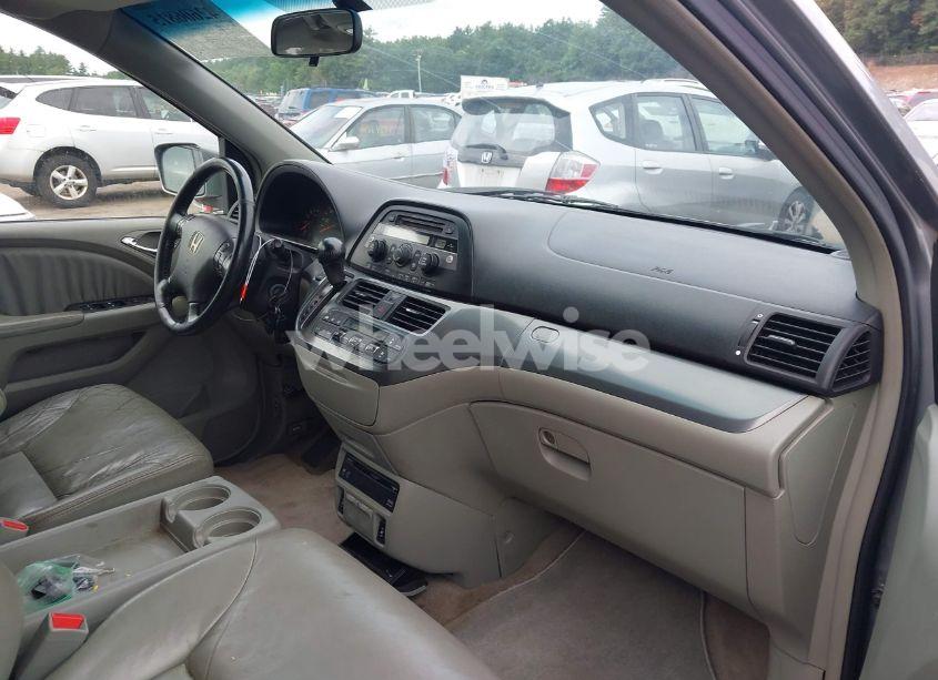 Photo 5 of 2006 Honda Odyssey EX-L (VIN 5FNRL38776B050308)