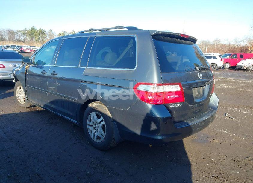 Photo 3 of 2006 Honda Odyssey EX-L (VIN 5FNRL38776B442043)