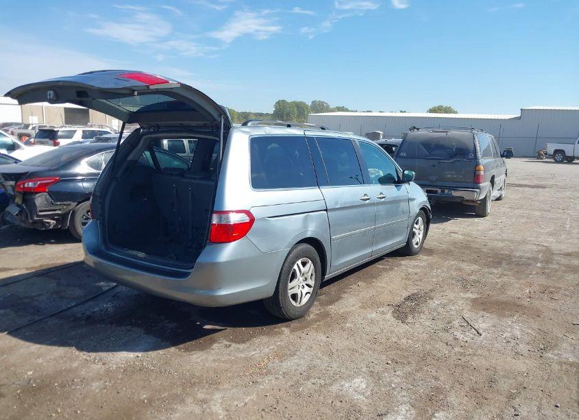 Photo 4 of 2007 Honda Odyssey EX-L (VIN 5FNRL38777B001224)