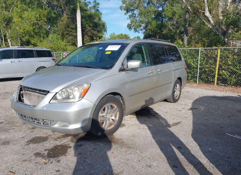 Photo 2 of 2007 Honda Odyssey EX-L (VIN 5FNRL38777B107883)