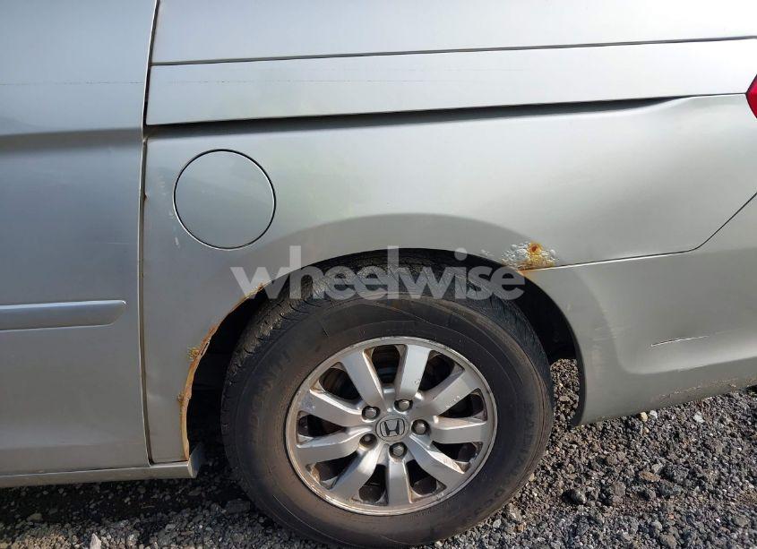 Photo 6 of 2009 Honda Odyssey EX-L (VIN 5FNRL38779B027745)