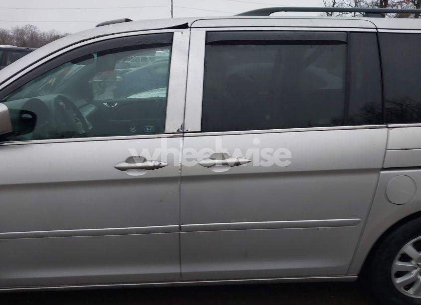 Photo 15 of 2009 Honda Odyssey EX-L (VIN 5FNRL38779B028104)