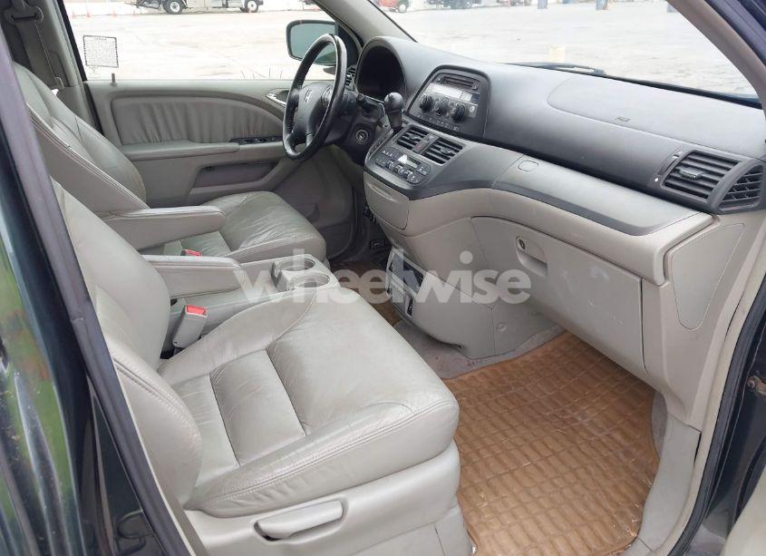 Photo 5 of 2006 Honda Odyssey EX-L (VIN 5FNRL38786B019441)