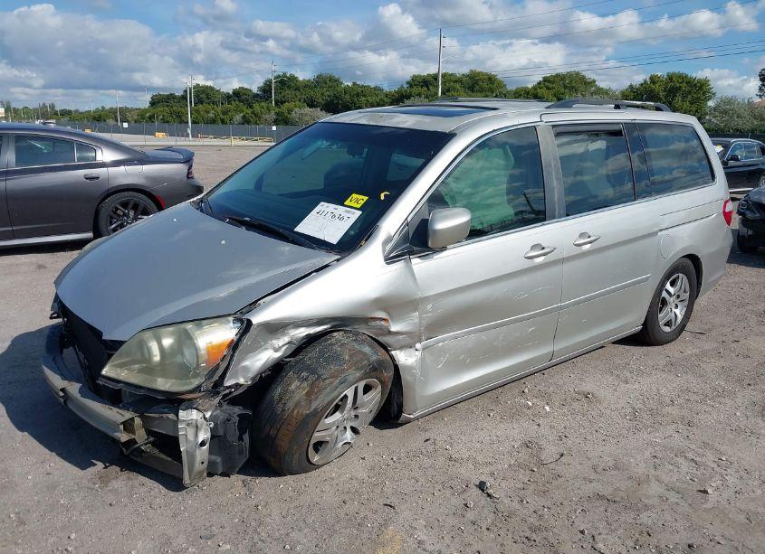Photo 2 of 2006 Honda Odyssey EX-L (VIN 5FNRL38786B090851)