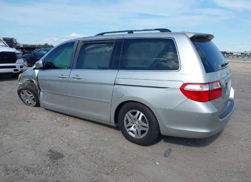 Photo 3 of 2006 Honda Odyssey EX-L (VIN 5FNRL38786B090851)