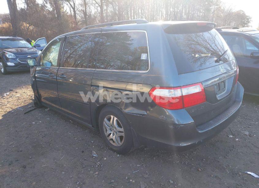 Photo 3 of 2006 Honda Odyssey EX-L (VIN 5FNRL38786B431469)