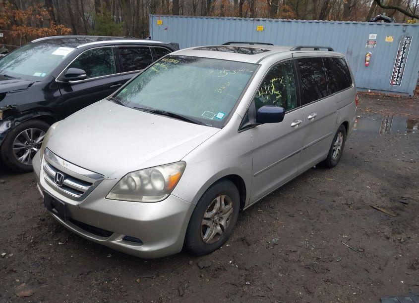 Photo 2 of 2006 Honda Odyssey EX-L (VIN 5FNRL38786B459269)