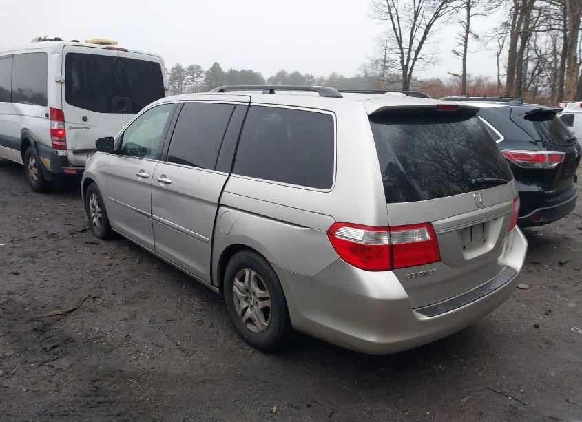 Photo 3 of 2006 Honda Odyssey EX-L (VIN 5FNRL38786B459269)