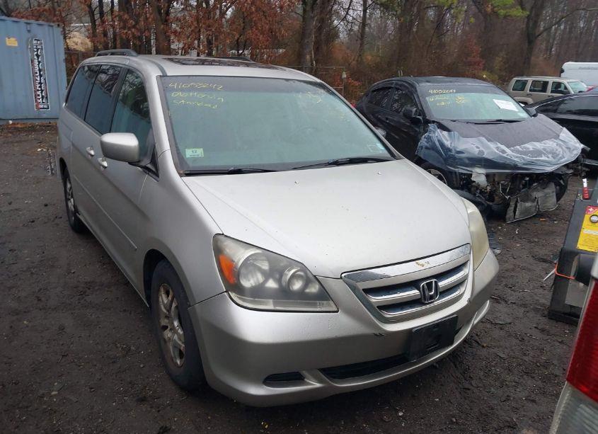 Photo 6 of 2006 Honda Odyssey EX-L (VIN 5FNRL38786B459269)