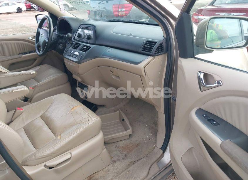 Photo 5 of 2007 Honda Odyssey EX-L (VIN 5FNRL38787B434471)