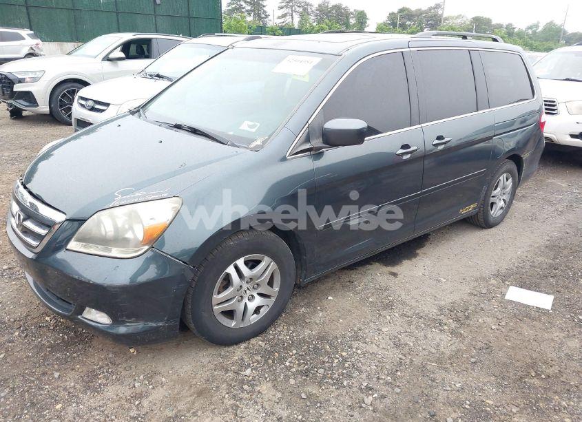Photo 2 of 2005 Honda Odyssey EX-L (VIN 5FNRL38795B068209)