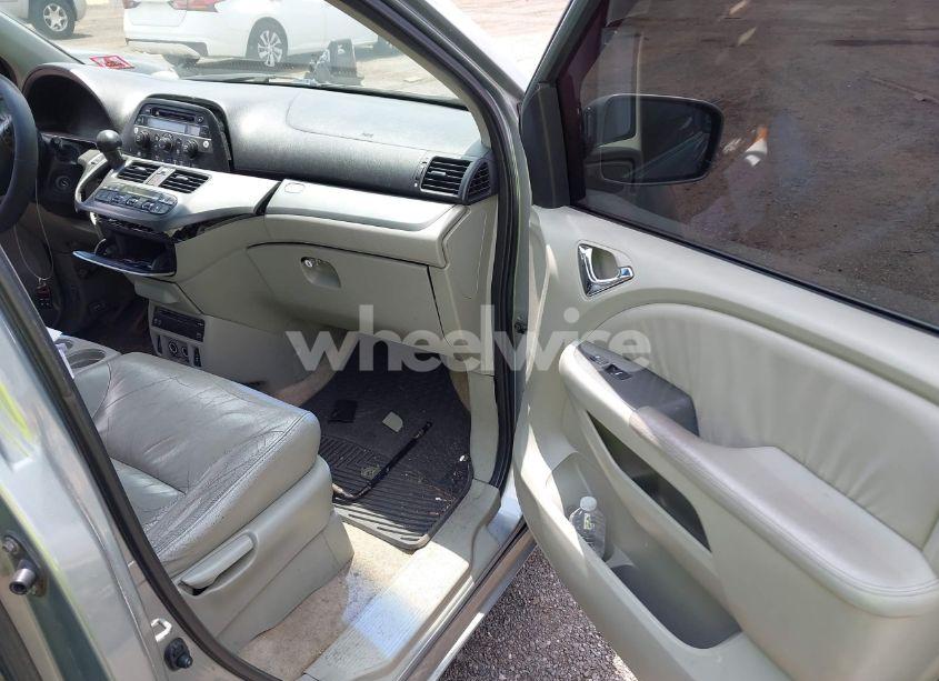 Photo 5 of 2007 Honda Odyssey EX-L (VIN 5FNRL38797B008532)