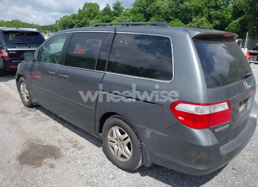 Photo 3 of 2007 Honda Odyssey EX-L (VIN 5FNRL38797B460674)