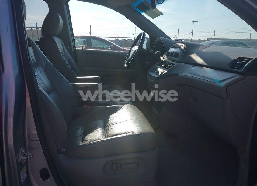 Photo 5 of 2009 Honda Odyssey EX-L (VIN 5FNRL38799B005021)