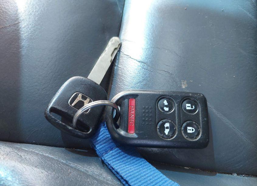 Photo 11 of 2005 Honda Odyssey EX-L (VIN 5FNRL387X5B022646)