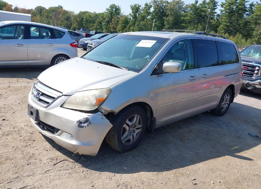 Photo 2 of 2005 Honda Odyssey EX-L (VIN 5FNRL387X5B022646)