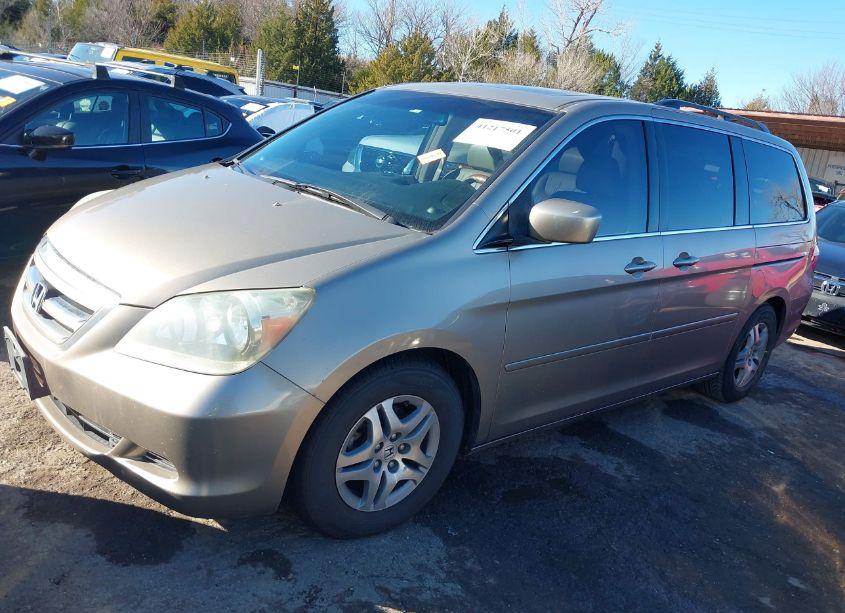 Photo 2 of 2006 Honda Odyssey EX-L (VIN 5FNRL387X6B020879)