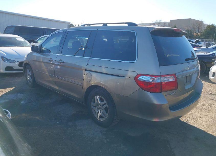 Photo 3 of 2006 Honda Odyssey EX-L (VIN 5FNRL387X6B020879)