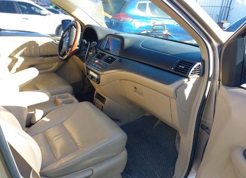 Photo 5 of 2006 Honda Odyssey EX-L (VIN 5FNRL387X6B020879)