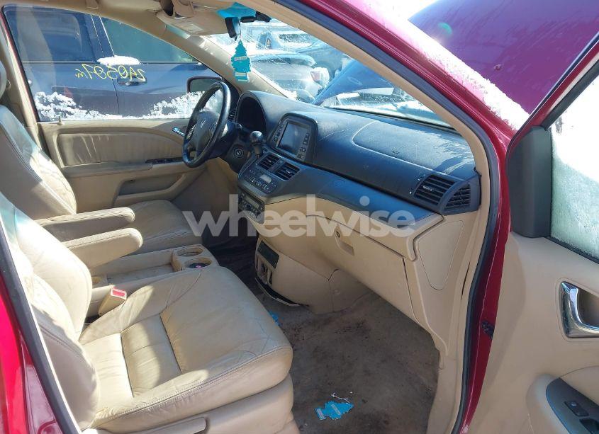 Photo 5 of 2006 Honda Odyssey EX-L (VIN 5FNRL387X6B073601)