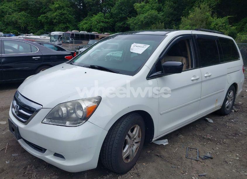 Photo 2 of 2007 Honda Odyssey EX-L (VIN 5FNRL387X7B061871)