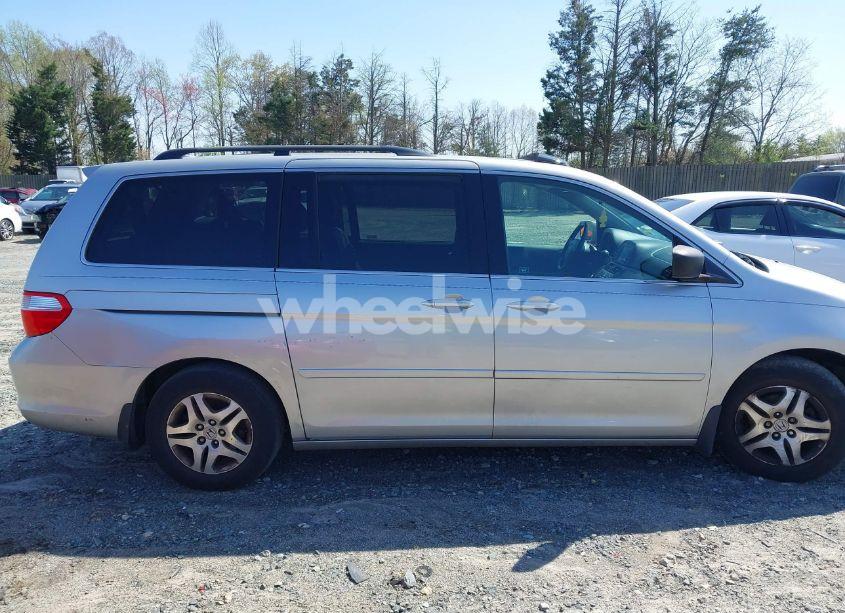 Photo 13 of 2007 Honda Odyssey EX-L (VIN 5FNRL387X7B080906)