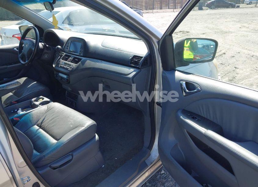 Photo 5 of 2007 Honda Odyssey EX-L (VIN 5FNRL387X7B080906)