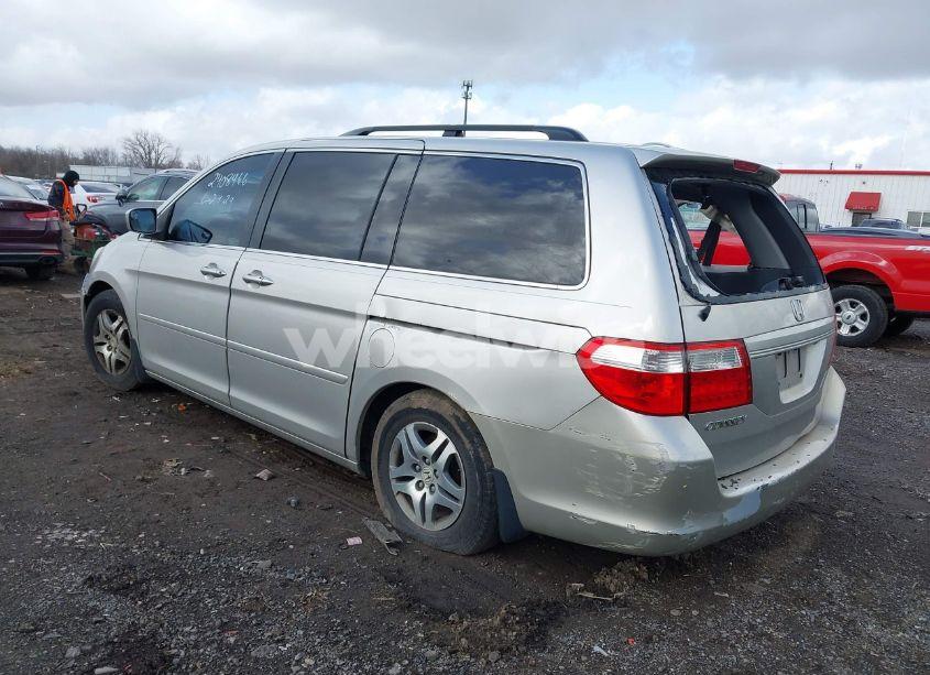 Photo 3 of 2007 Honda Odyssey EX-L (VIN 5FNRL387X7B407708)
