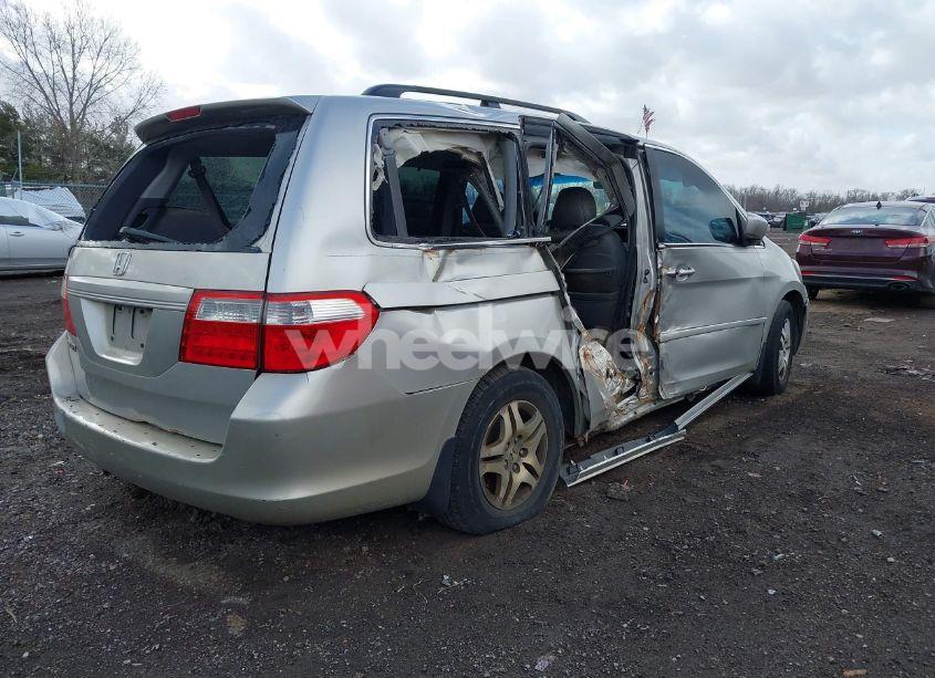 Photo 4 of 2007 Honda Odyssey EX-L (VIN 5FNRL387X7B407708)