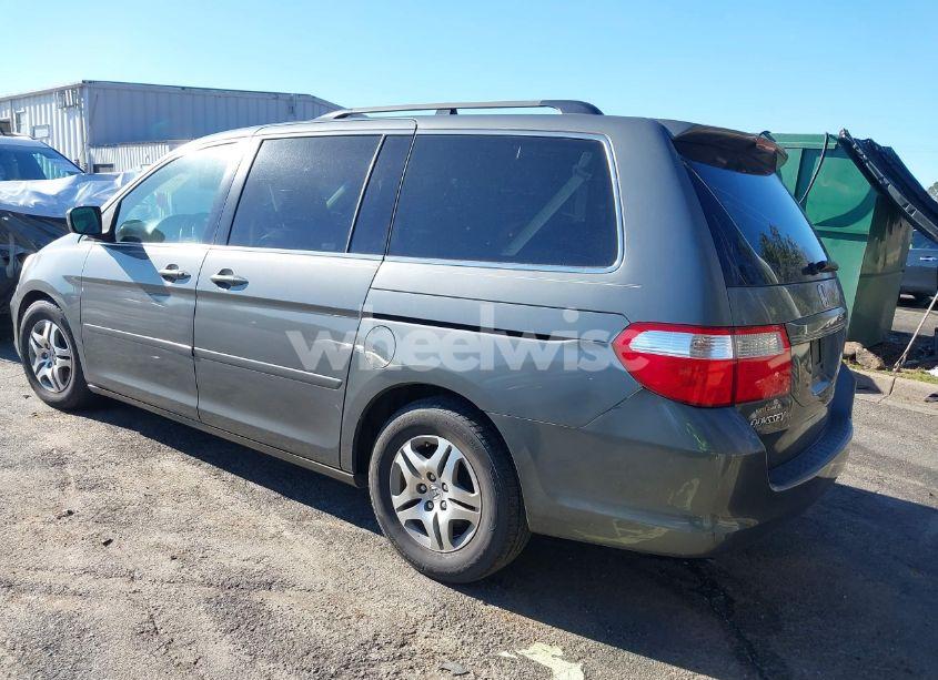Photo 3 of 2007 Honda Odyssey EX-L (VIN 5FNRL387X7B418210)
