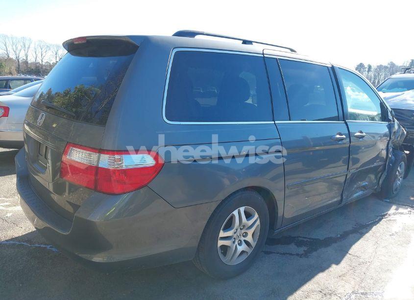Photo 4 of 2007 Honda Odyssey EX-L (VIN 5FNRL387X7B418210)