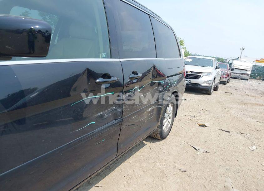 Photo 11 of 2009 Honda Odyssey EX-L (VIN 5FNRL387X9B047231)