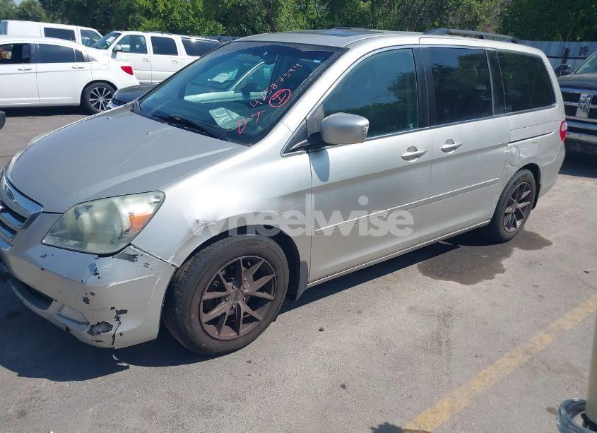 Photo 2 of 2005 Honda Odyssey TOURING (VIN 5FNRL38805B016315)