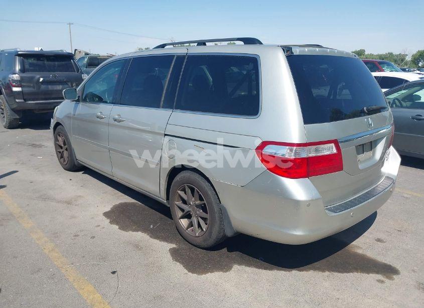 Photo 3 of 2005 Honda Odyssey TOURING (VIN 5FNRL38805B016315)