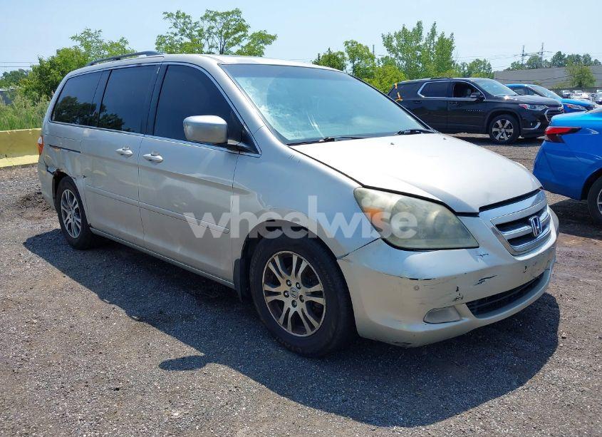 2005 Honda Odyssey TOURING (VIN 5FNRL38805B025158) main photo