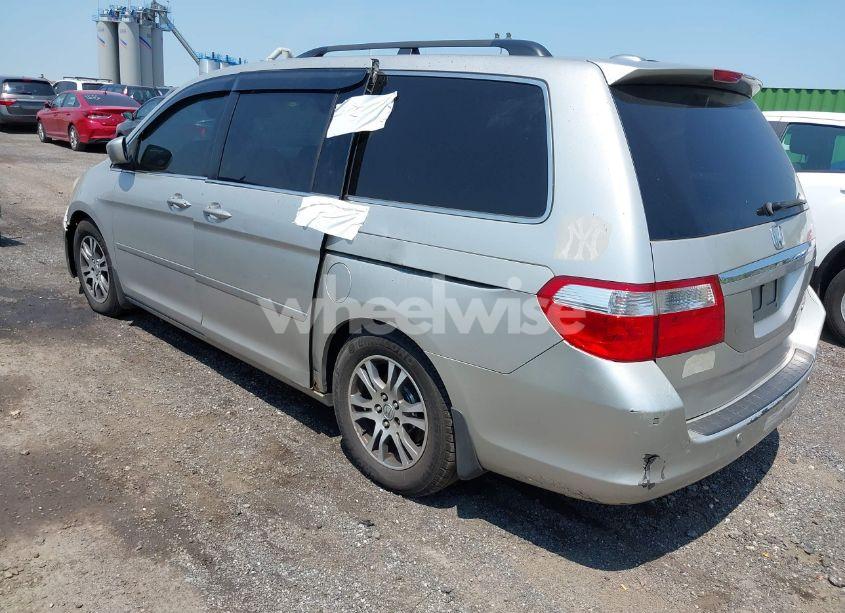 Photo 3 of 2005 Honda Odyssey TOURING (VIN 5FNRL38805B025158)