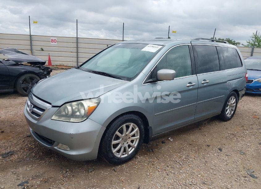 Photo 2 of 2005 Honda Odyssey TOURING (VIN 5FNRL38805B120917)