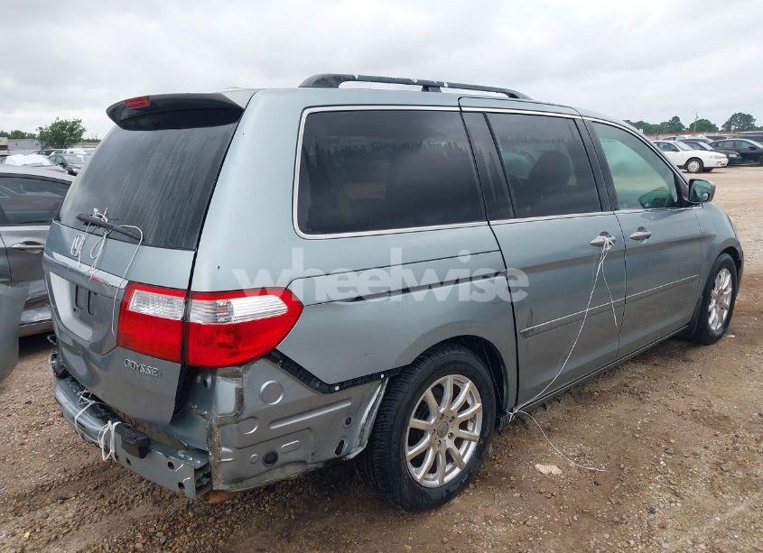 Photo 4 of 2005 Honda Odyssey TOURING (VIN 5FNRL38805B120917)