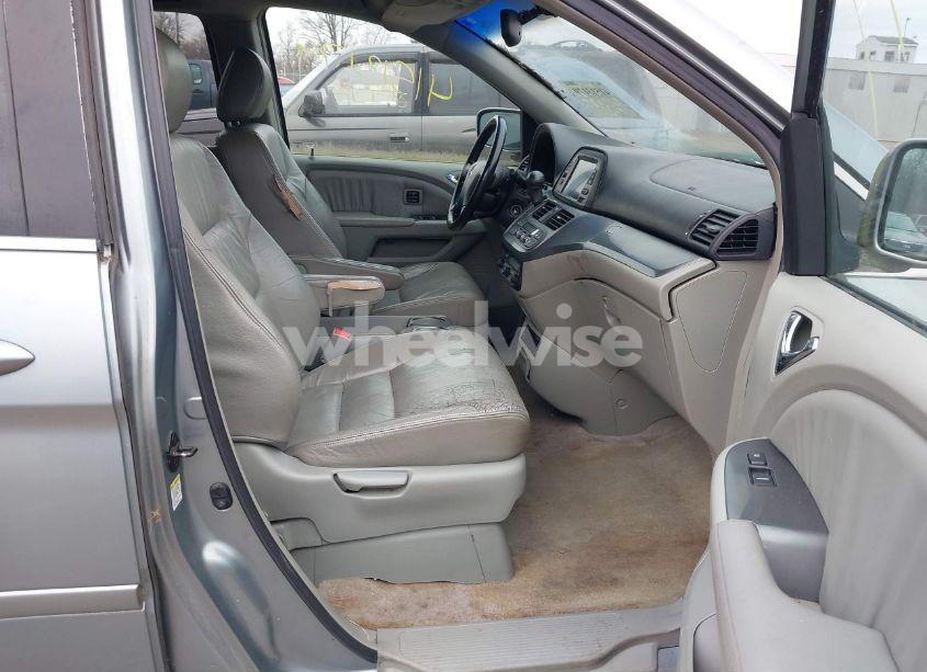 Photo 5 of 2005 Honda Odyssey TOURING (VIN 5FNRL38805B124661)